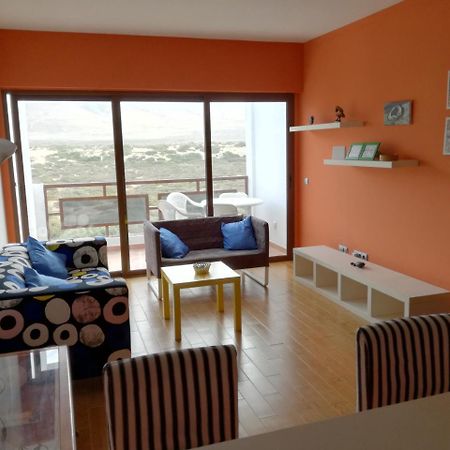 Surfhouse Hostel Famara เตกีเซ ภายนอก รูปภาพ