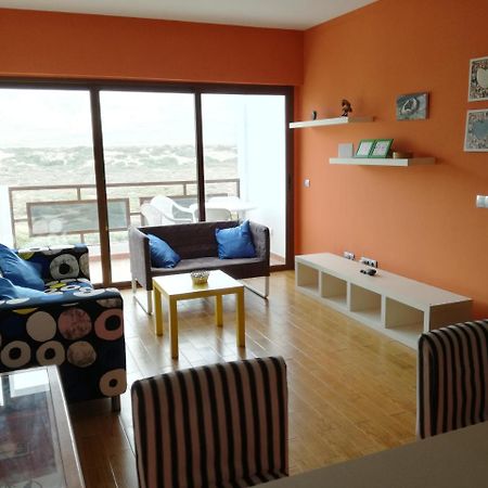 Surfhouse Hostel Famara เตกีเซ ภายนอก รูปภาพ