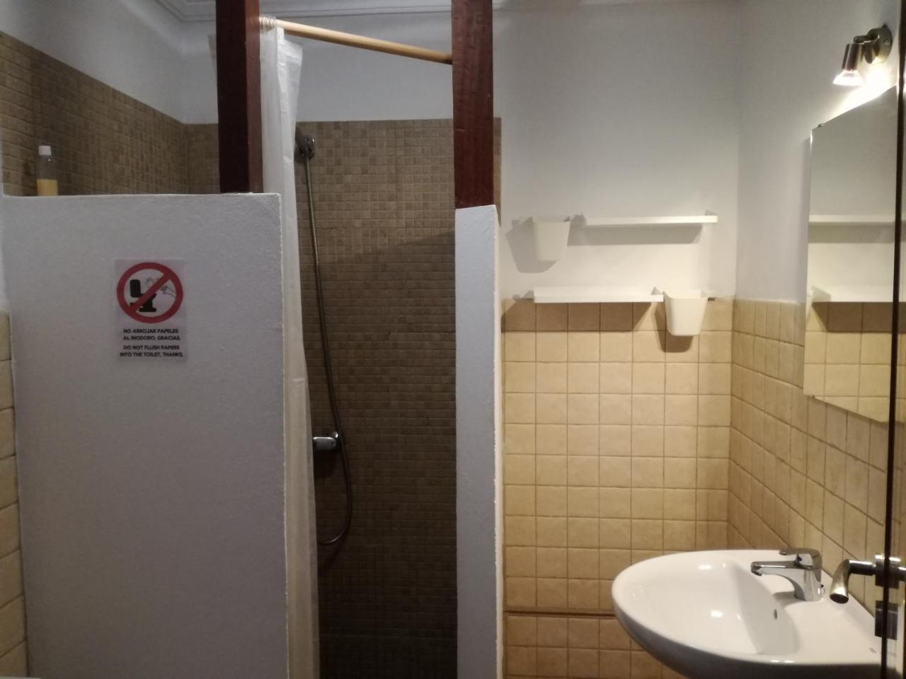 Surfhouse Hostel Famara เตกีเซ ภายนอก รูปภาพ