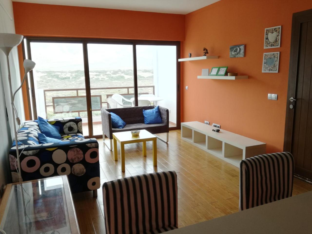 Surfhouse Hostel Famara เตกีเซ ภายนอก รูปภาพ